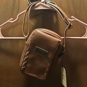 FRYE AND CO. Tan Leather Crossbody Bag